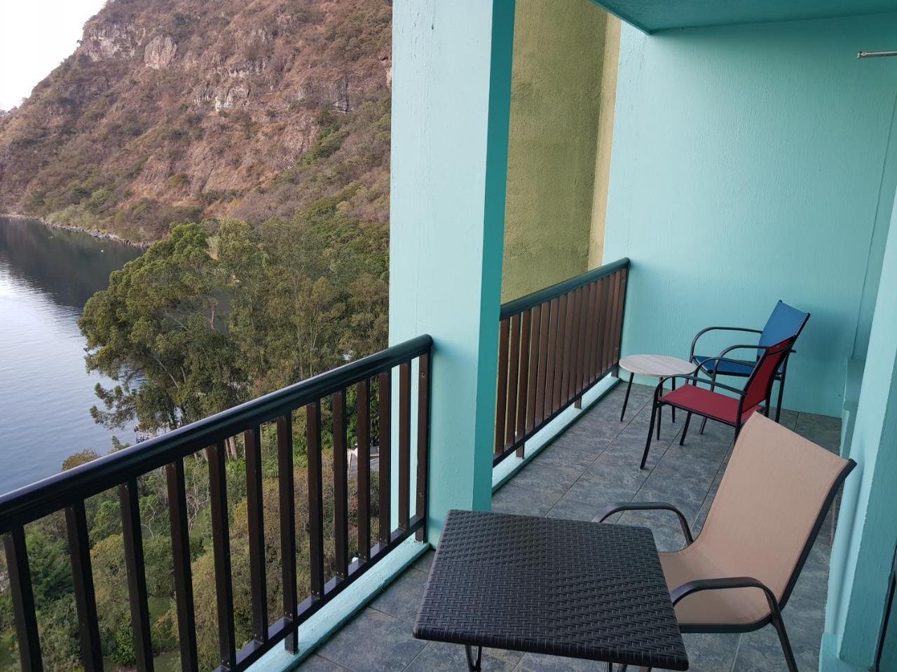 Sky View Atitlan Lake Suites - Free Breakfast Supplies Panajachel Exteriör bild